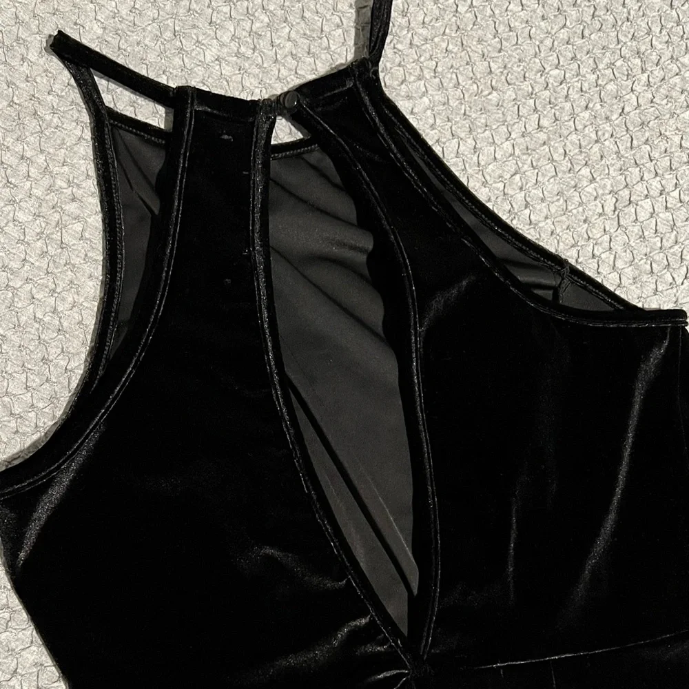 Urban Outfitters Black Velvet Jumpsuit - Picture 9 of 10